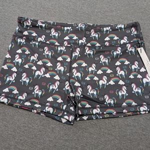 Unicorns and rainbows workoutshorts, size XL